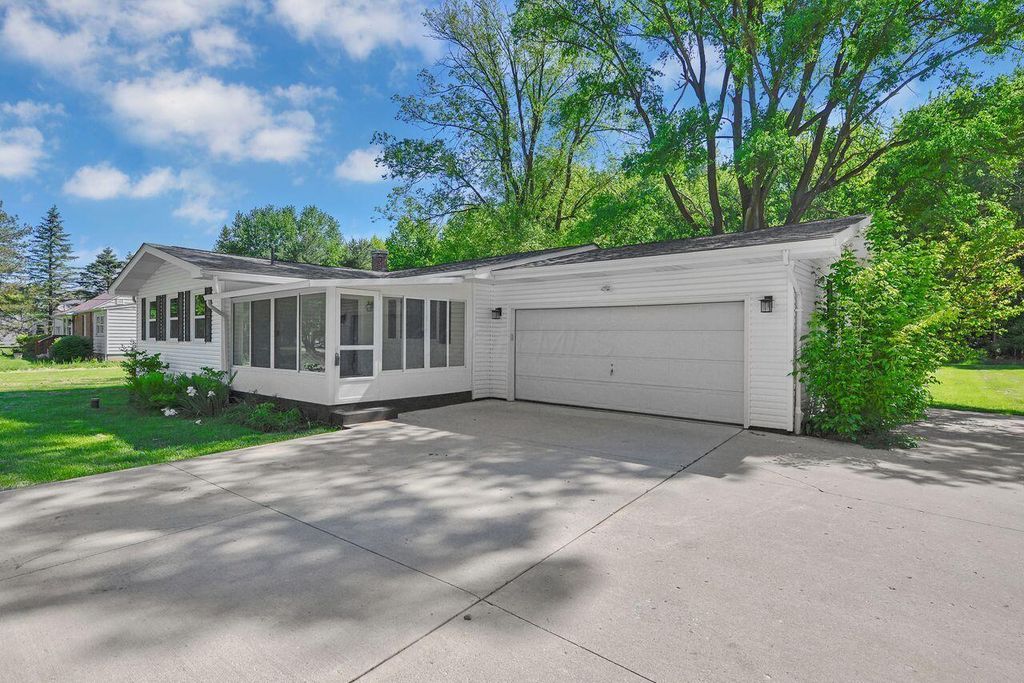 Photo of 3543 S State Route 605, Galena, OH 43021 (MLS # 226015611)