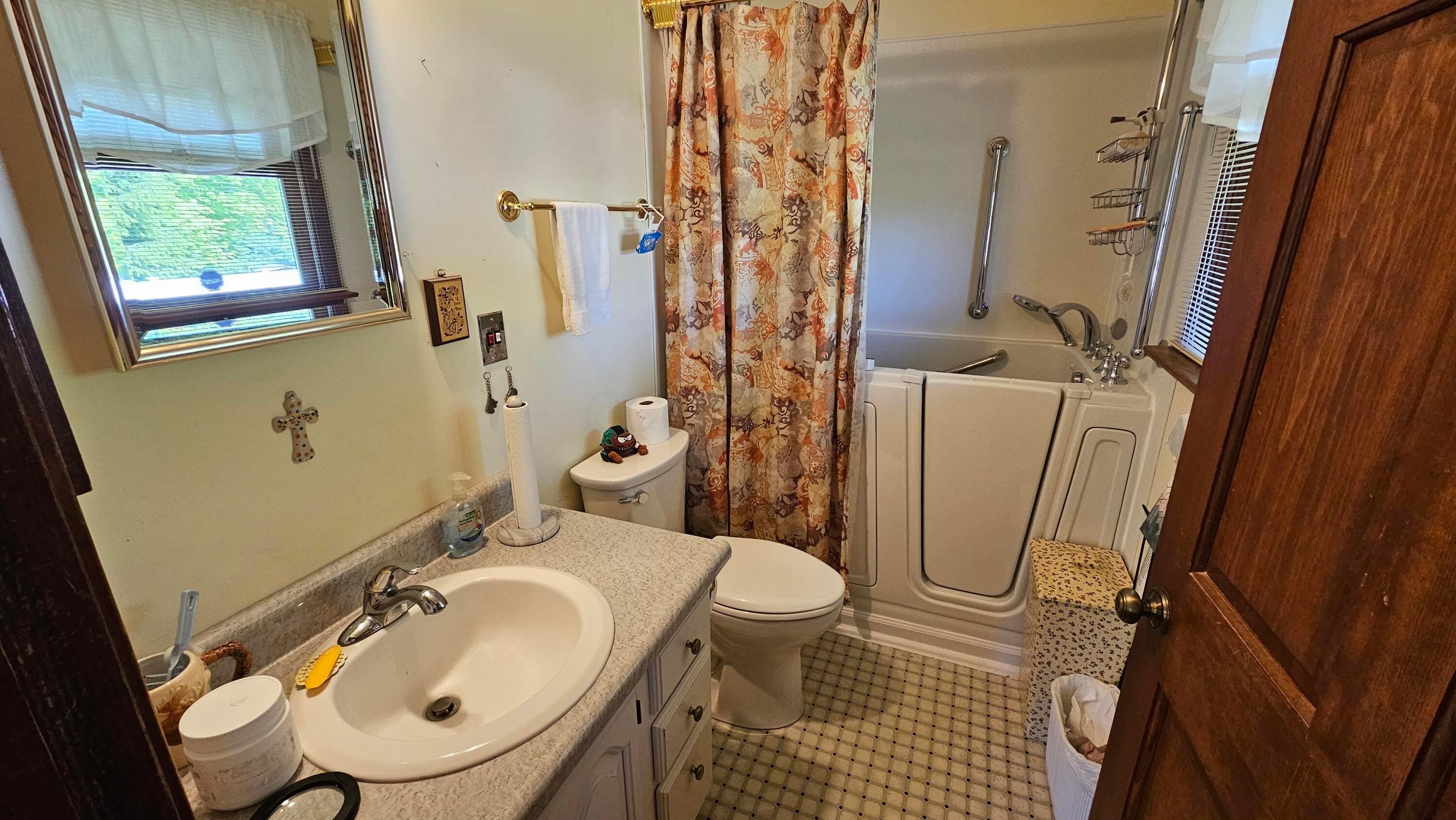 2435 Arabella Drive, Lancaster, Ohio image 16