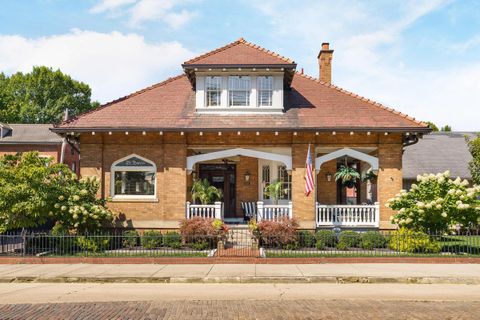 Photo of 649 Mohawk Street, Columbus, OH 43206 (MLS # 226011494)