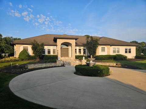 Photo of 6430 Irish Hills Drive, Delaware, OH 43015 (MLS # 226033825)