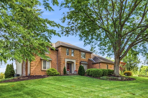 Photo of 145 Valley Run Drive, Powell, OH 43065 (MLS # 226023004)