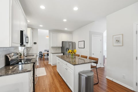Tiny photo for 4784 Brittonhurst Drive, Hilliard, OH 43026 (MLS # 226040312)