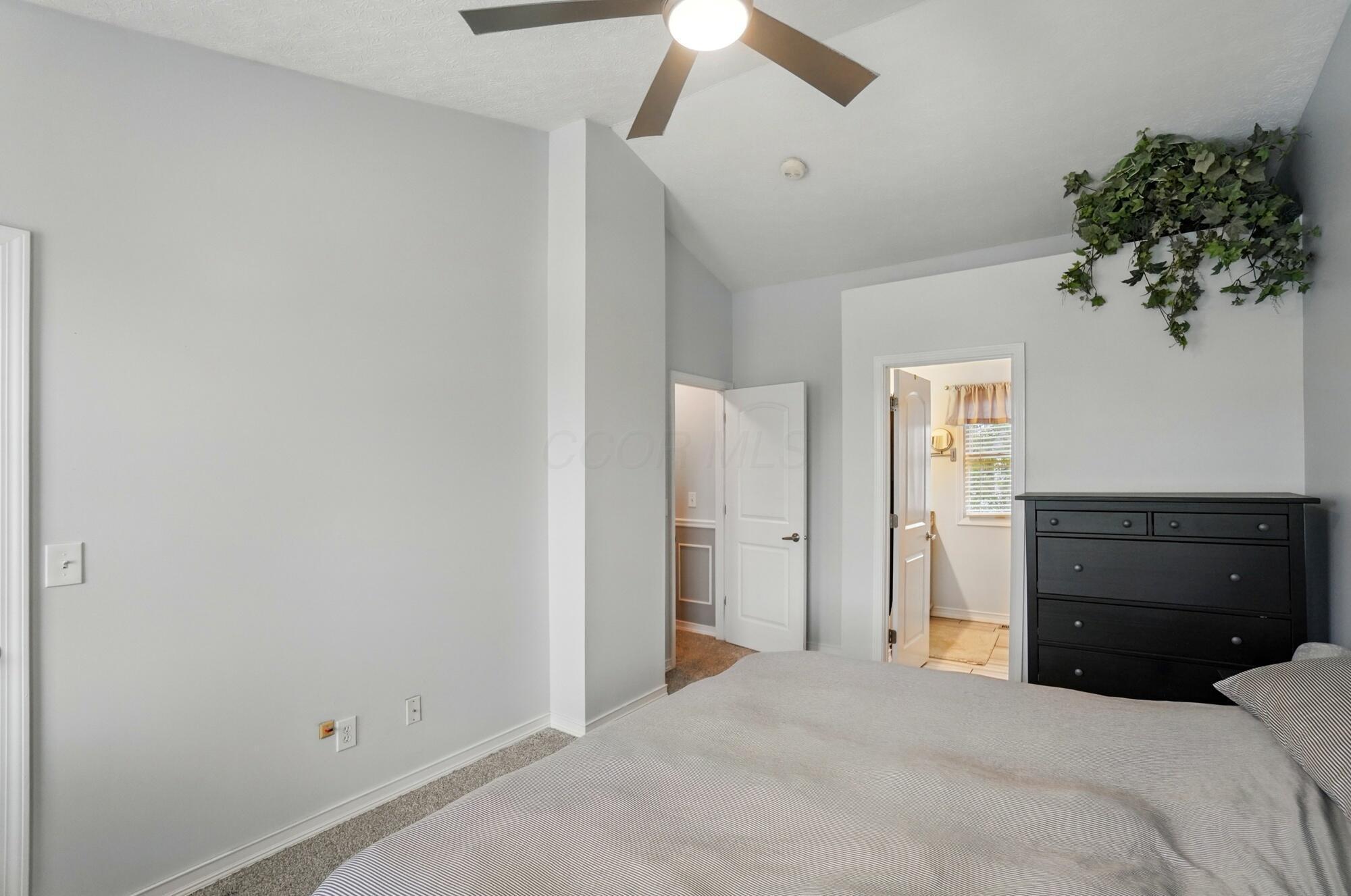 2199 Hutchman Drive, Hilliard, Ohio image 18