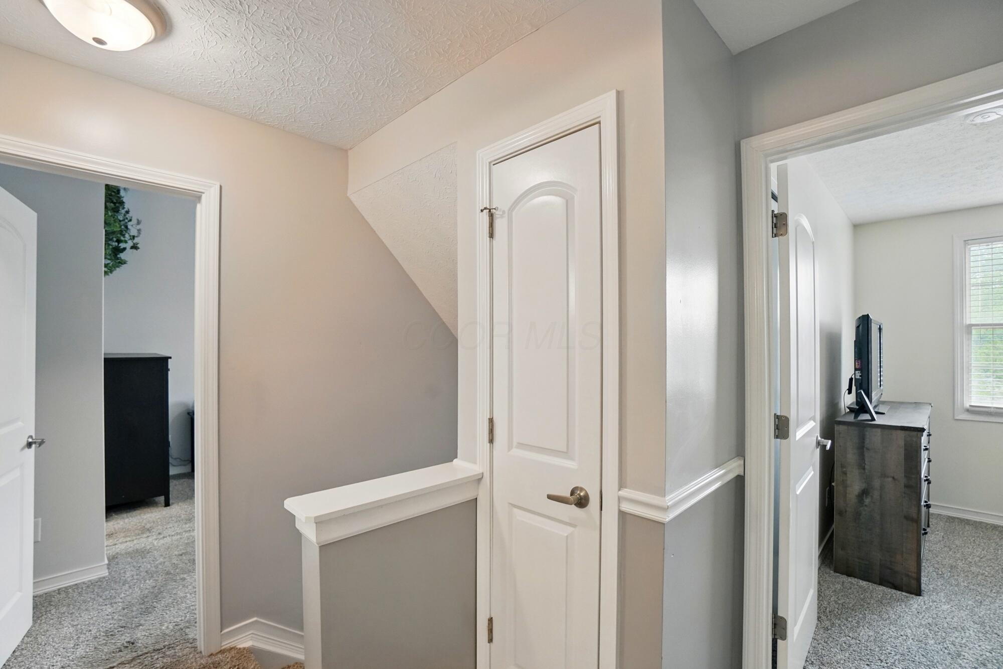 2199 Hutchman Drive, Hilliard, Ohio image 27
