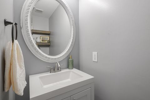 Tiny photo for 604 Clark Avenue, Ashville, OH 43103 (MLS # 226007344)