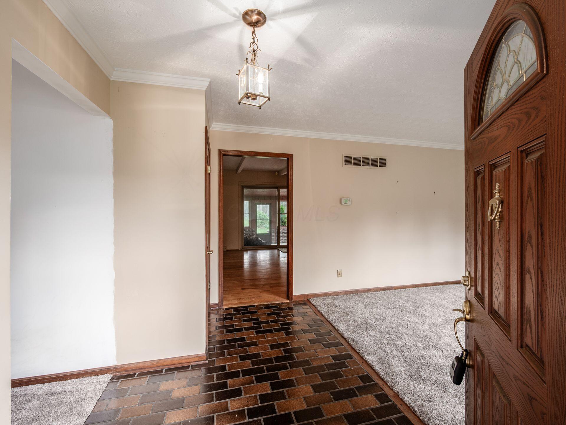 2434 Carriage Road