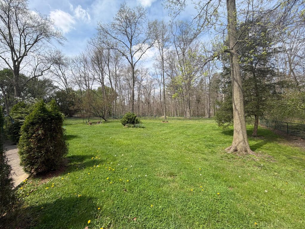 Photo of 2434 Carriage Road, Powell, OH 43065 (MLS # 226012744)