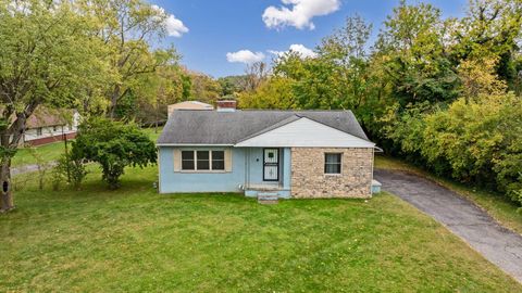 Photo of 3245 Fisher Road, Columbus, OH 43204 (MLS # 225040257)