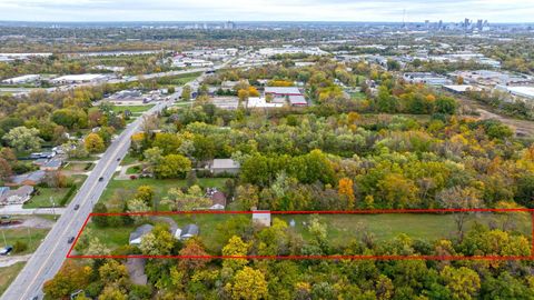 Tiny photo for 3245 Fisher Road, Columbus, OH 43204 (MLS # 225040257)
