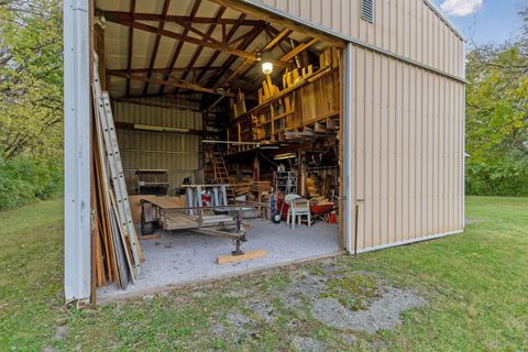 Tiny photo for 3245 Fisher Road, Columbus, OH 43204 (MLS # 225040257)