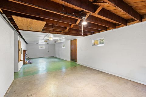 Tiny photo for 3245 Fisher Road, Columbus, OH 43204 (MLS # 225040257)