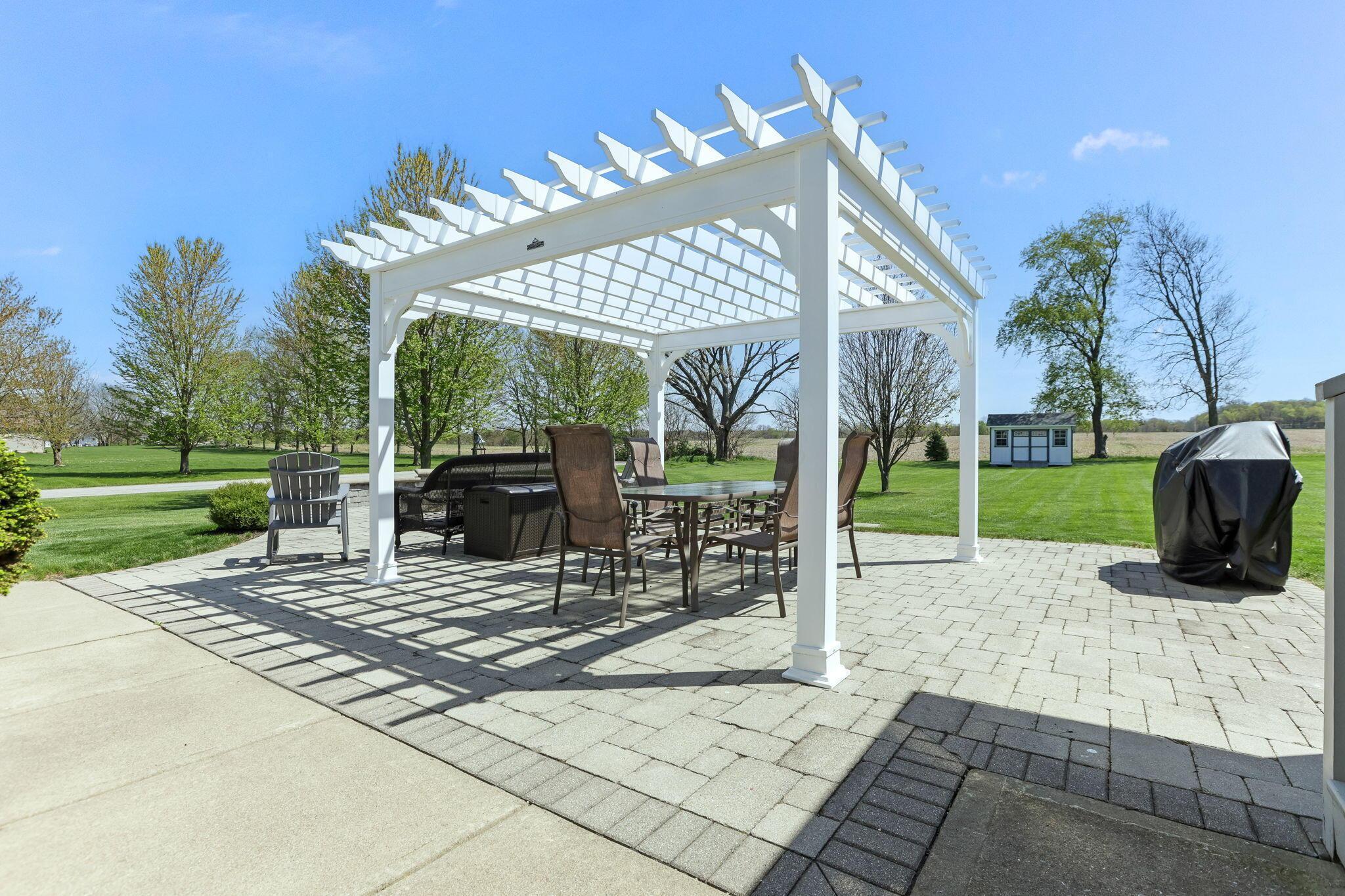 4690 Arrowhead Drive, Carroll, Ohio image 37