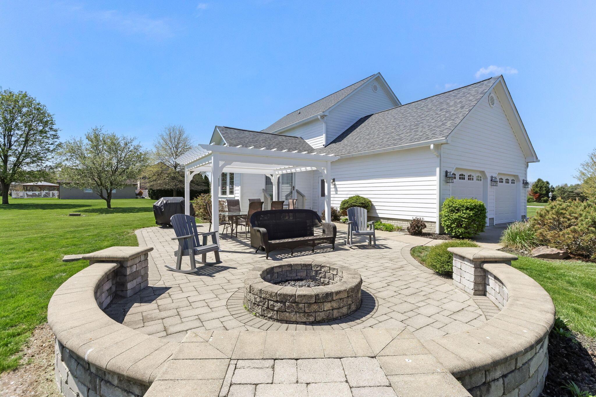 4690 Arrowhead Drive, Carroll, Ohio image 36
