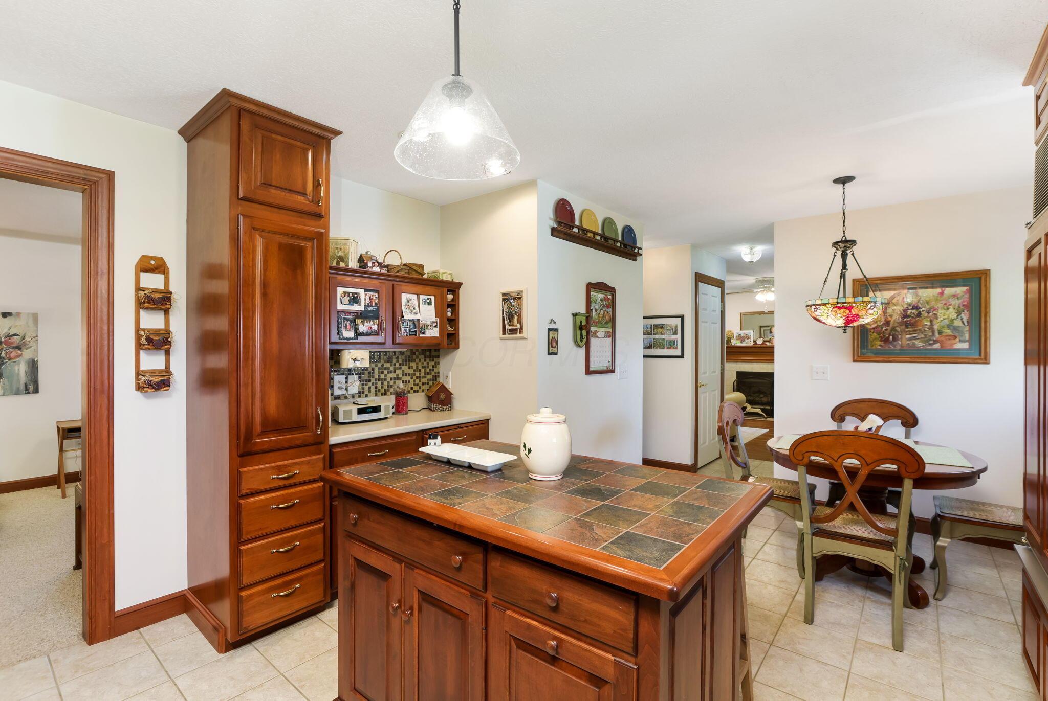 4690 Arrowhead Drive, Carroll, Ohio image 14
