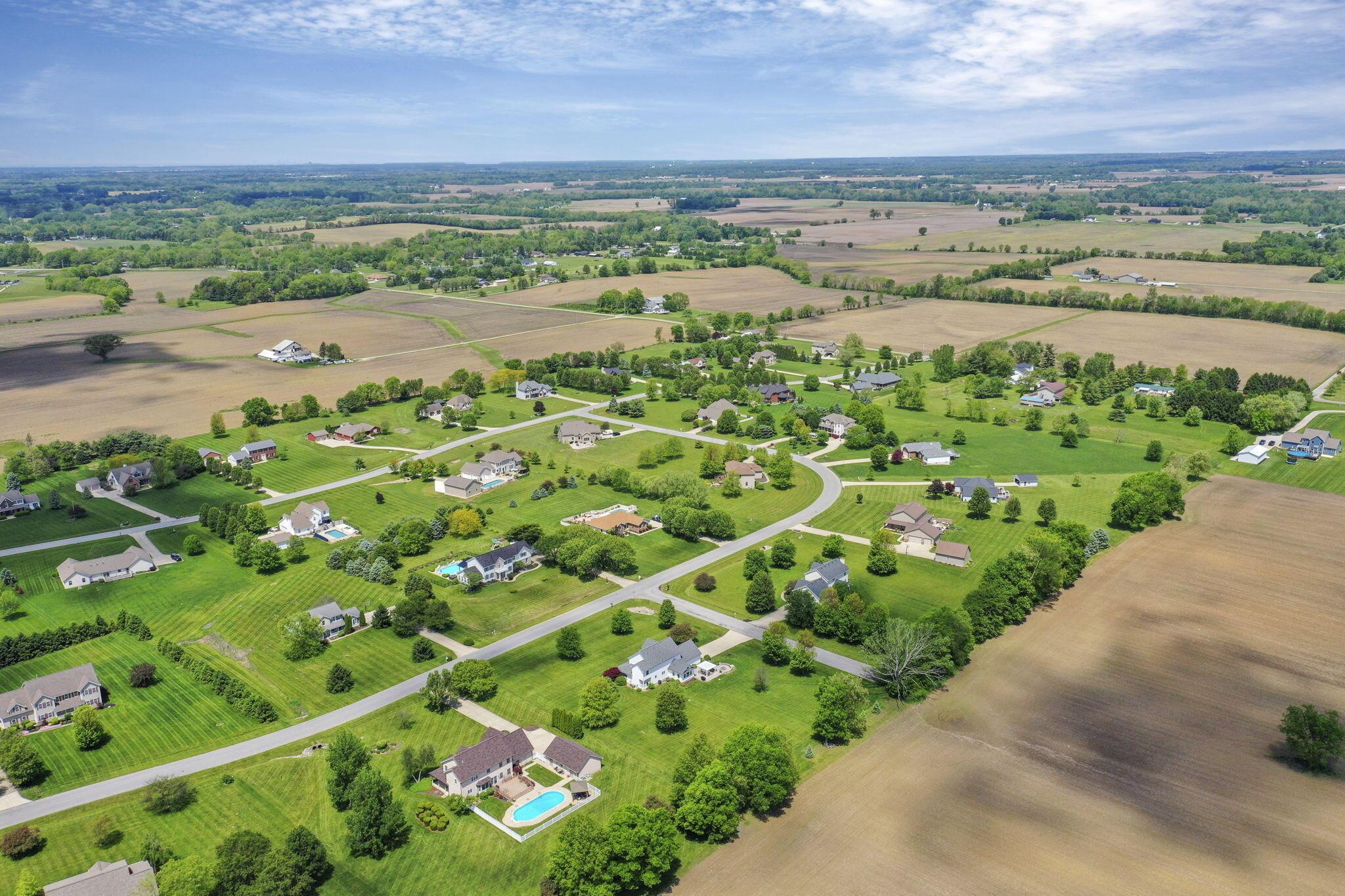 4690 Arrowhead Drive, Carroll, Ohio image 46