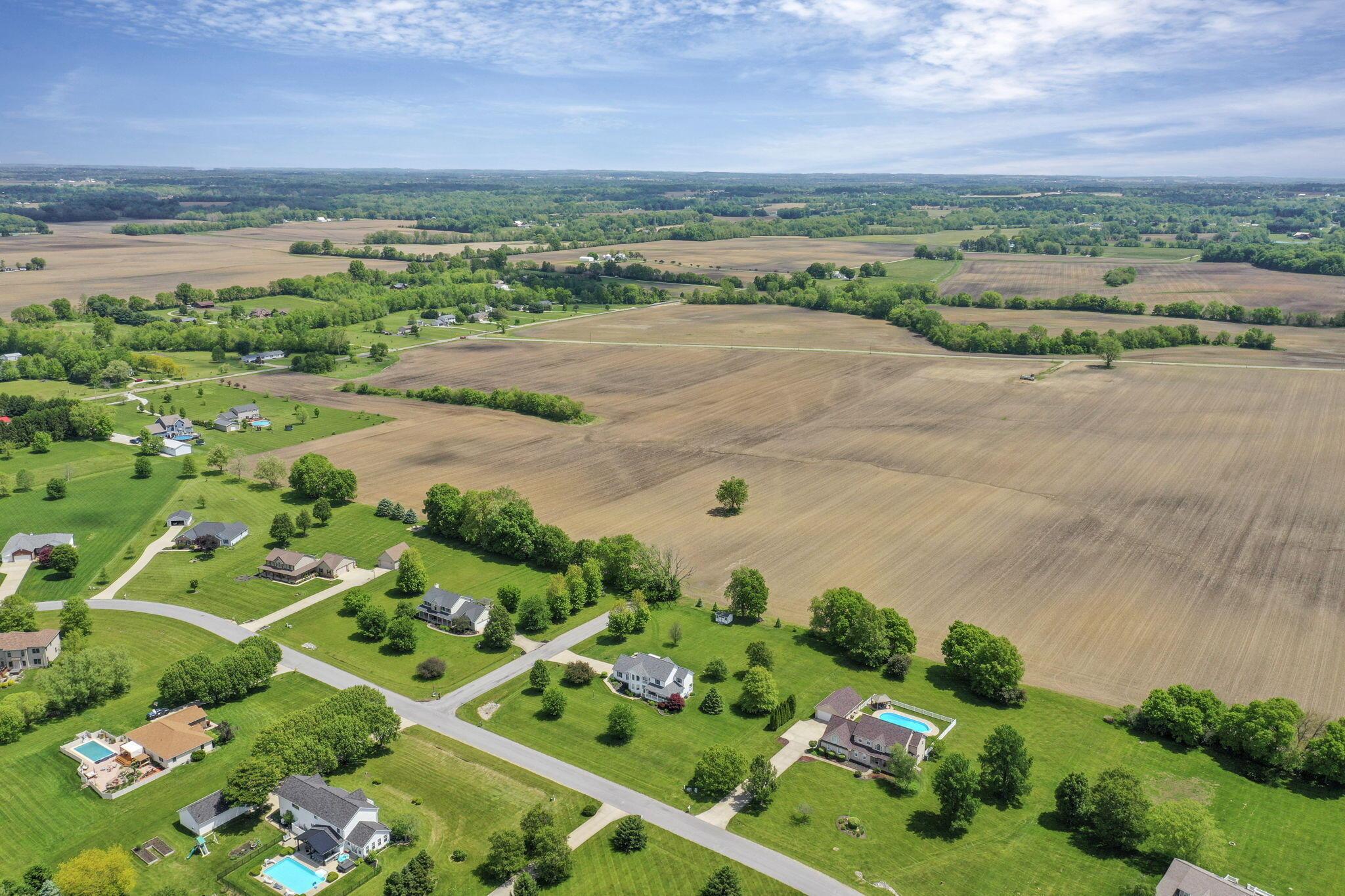 4690 Arrowhead Drive, Carroll, Ohio image 47