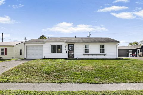 Photo of 581 Edgewood Drive, Newark, OH 43055 (MLS # 225038453)