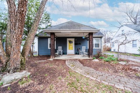 Photo of 2820 Eastminster Road, Columbus, OH 43209 (MLS # 226007612)