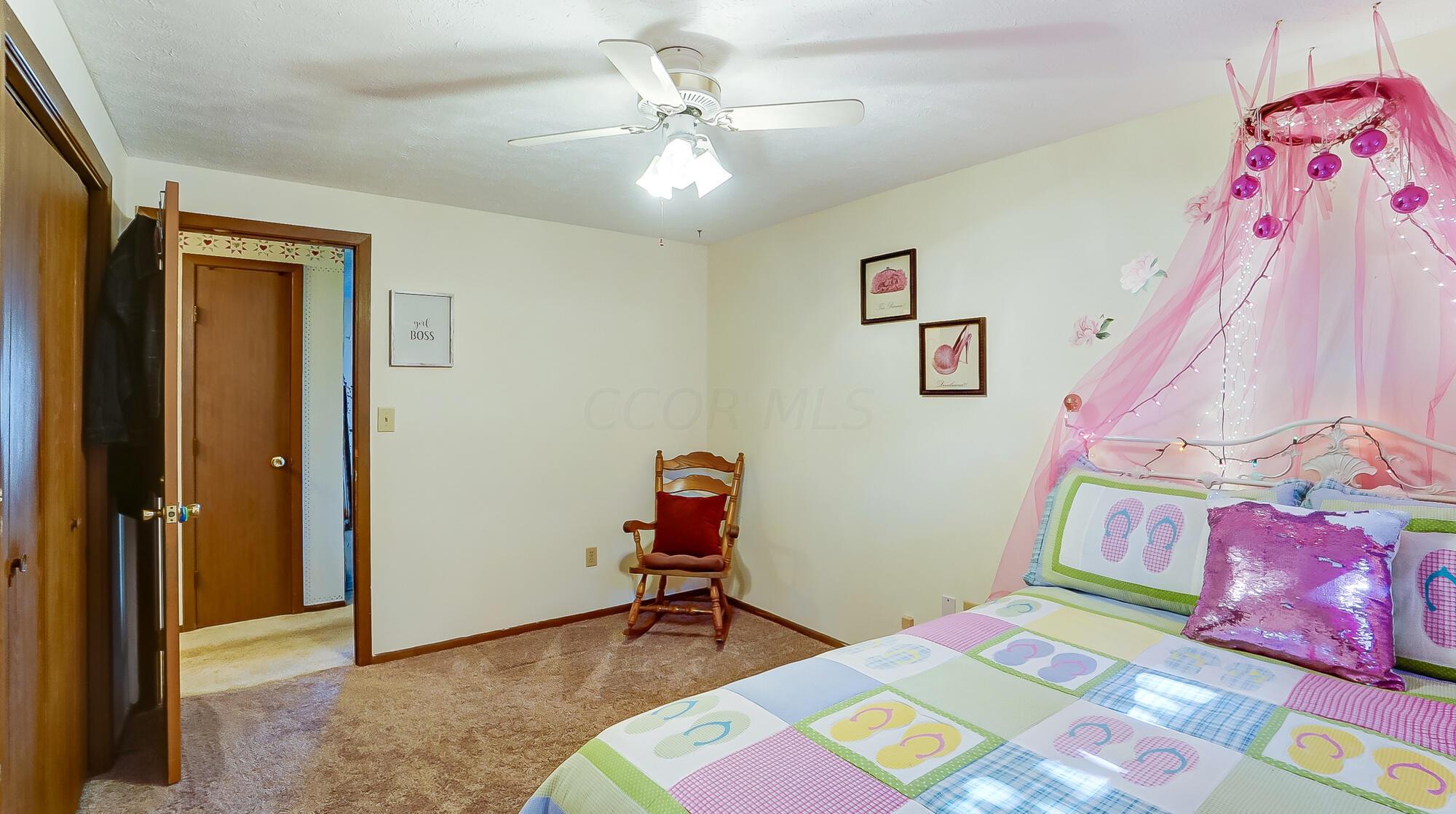 5429 W Ridgewood Road, Springfield, Ohio image 24