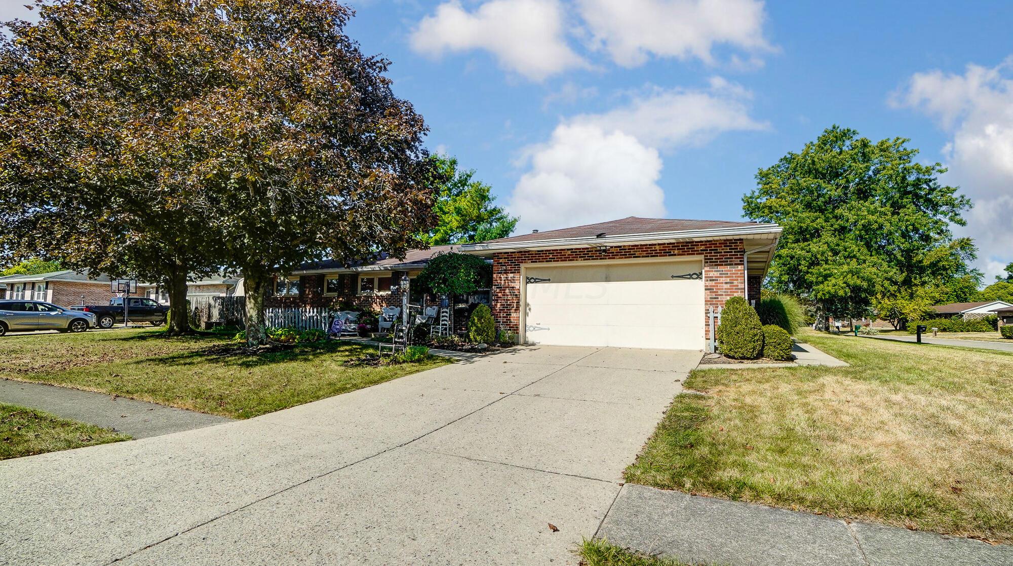 5429 W Ridgewood Road, Springfield, Ohio image 4