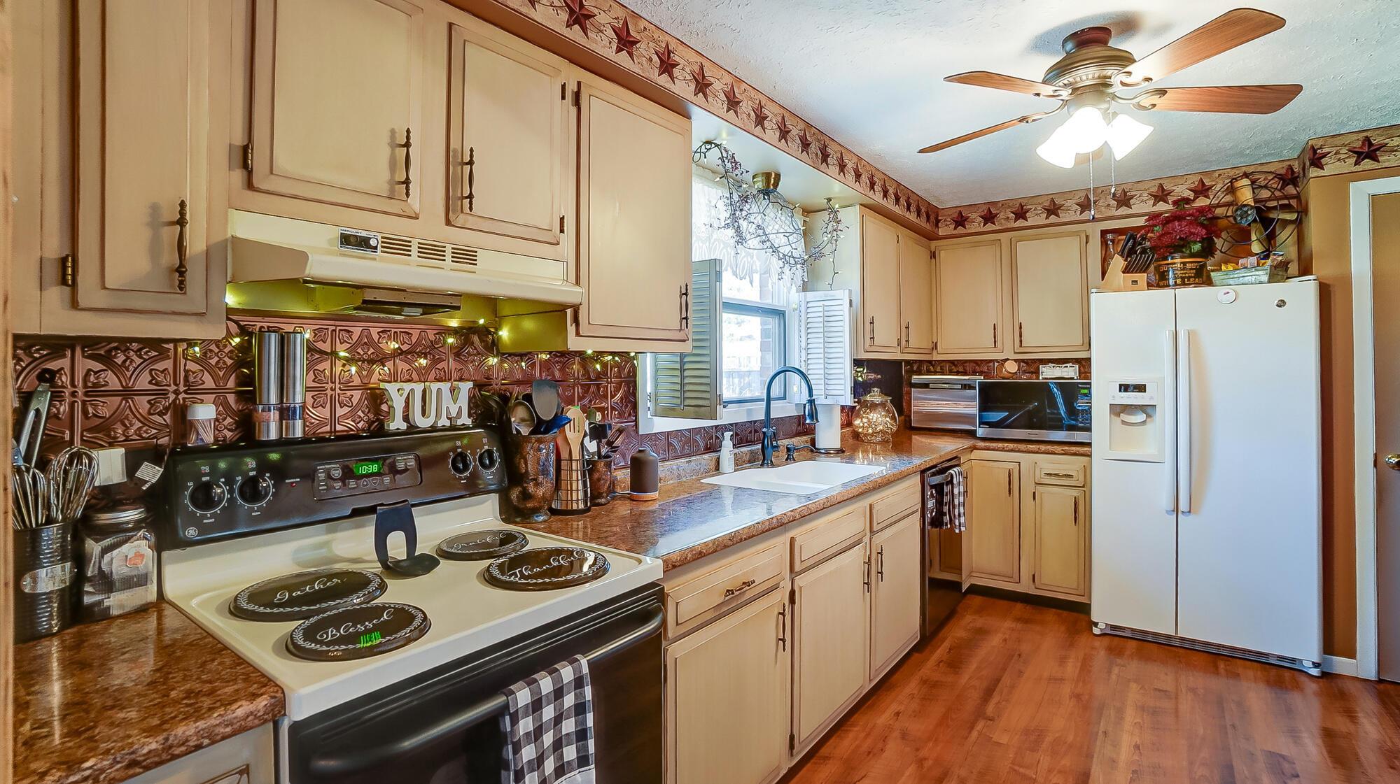 5429 W Ridgewood Road, Springfield, Ohio image 11