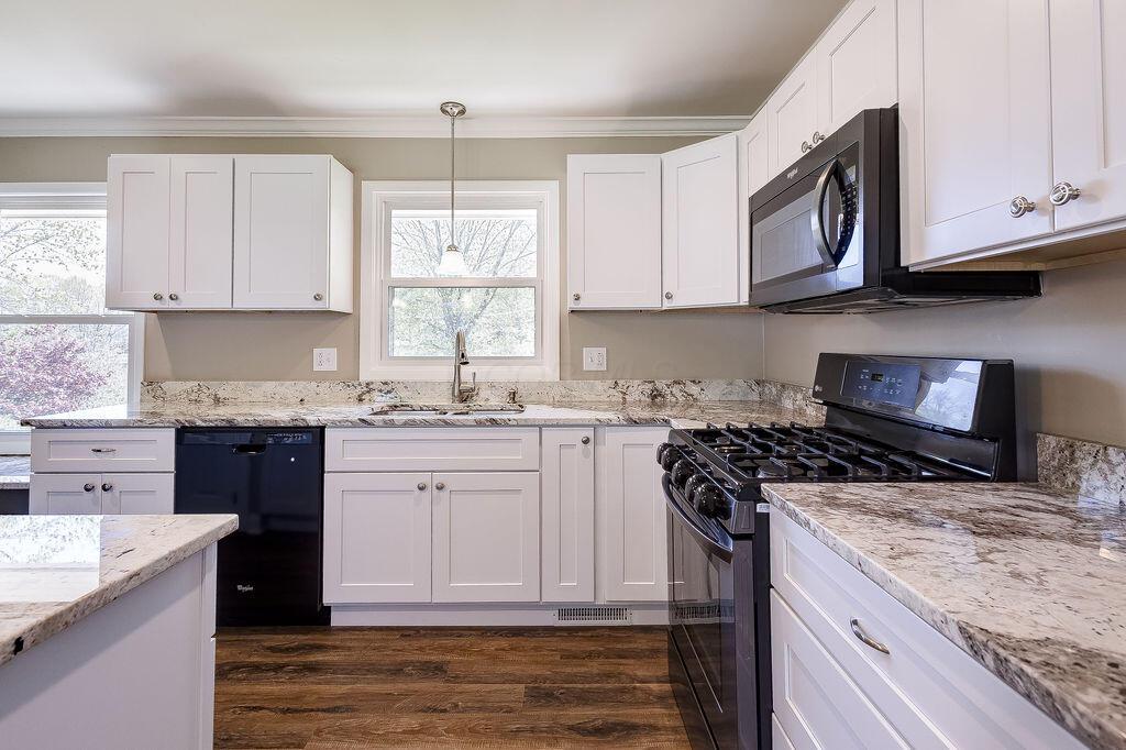 204 Vernedale Drive, Mount Vernon, Ohio image 3