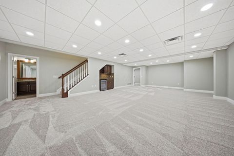 Tiny photo for 42 Keswick Woods, New Albany, OH 43054 (MLS # 226007350)