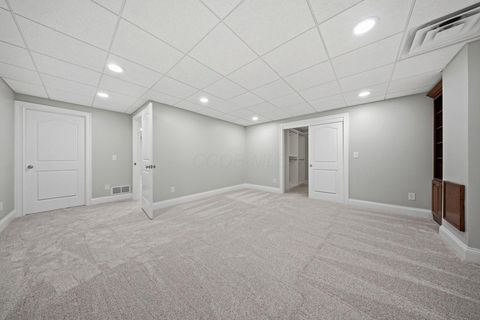 Tiny photo for 42 Keswick Woods, New Albany, OH 43054 (MLS # 226007350)