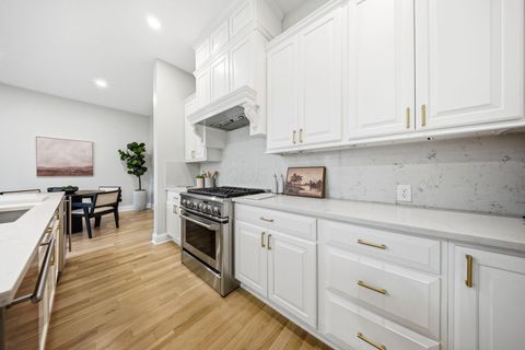 Tiny photo for 42 Keswick Woods, New Albany, OH 43054 (MLS # 226007350)