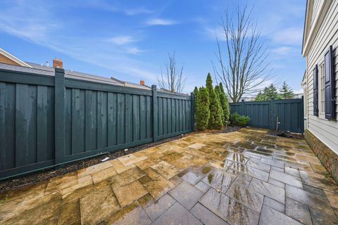 Tiny photo for 42 Keswick Woods, New Albany, OH 43054 (MLS # 226007350)