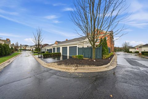 Tiny photo for 42 Keswick Woods, New Albany, OH 43054 (MLS # 226007350)