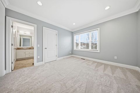 Tiny photo for 42 Keswick Woods, New Albany, OH 43054 (MLS # 226007350)