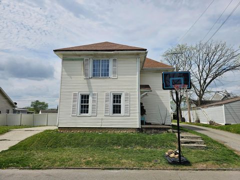 Photo of 319 Hopkins Street, Washington Court House, OH 43160 (MLS # 226012696)