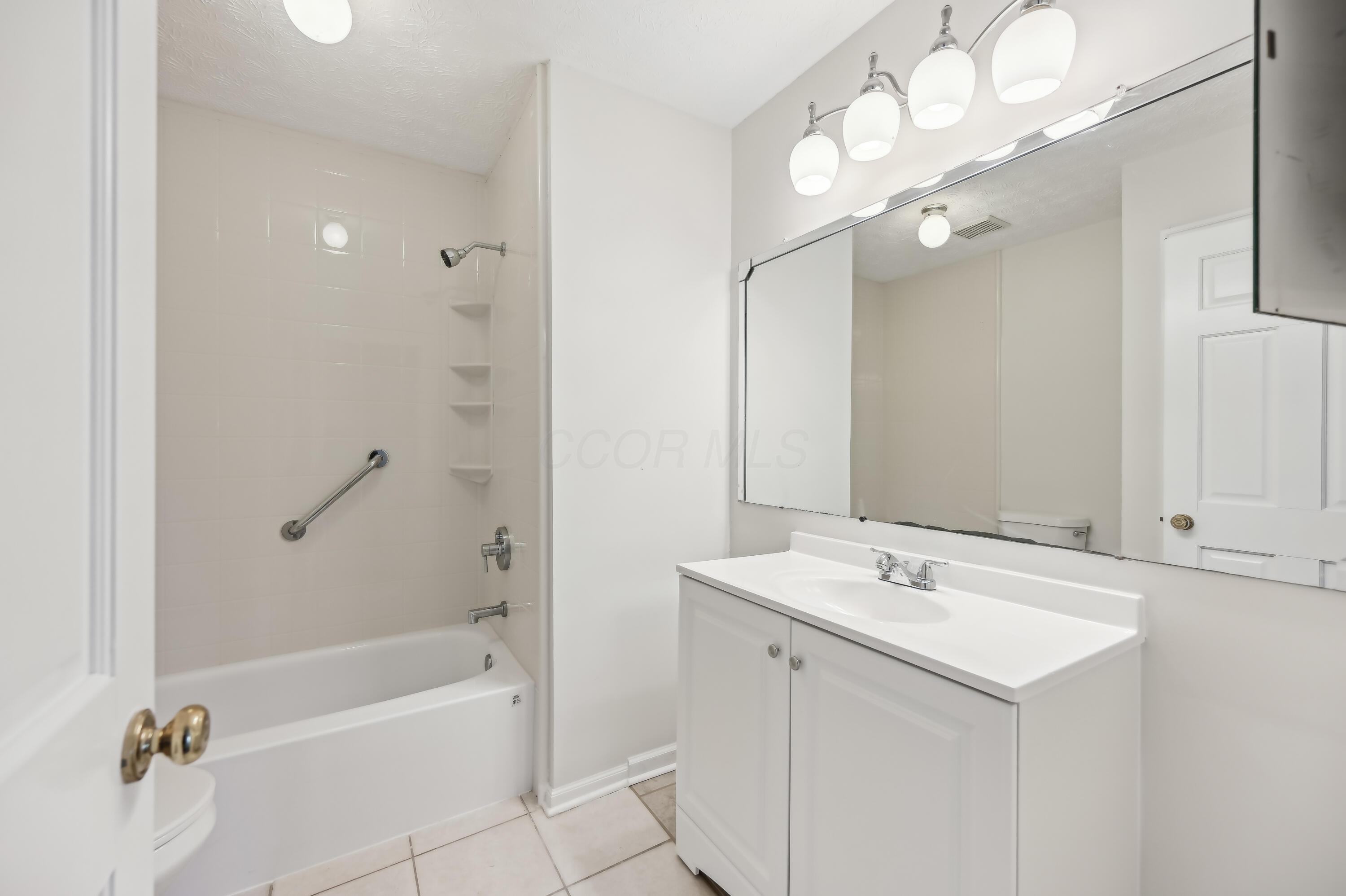 877 Pelham Court, Westerville, Ohio image 30
