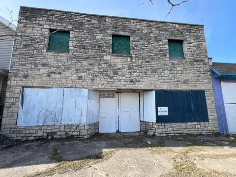 Photo of 2165 Cleveland Avenue, Columbus, OH 43211 (MLS # 226006080)