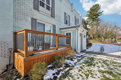 Photo of 1081 Northwest Boulevard 2 #2, Columbus, OH 43212 (MLS # 225045895)