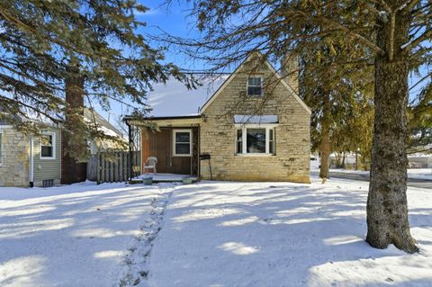 Photo of 760 Chestershire Road, Columbus, OH 43204 (MLS # 225045840)