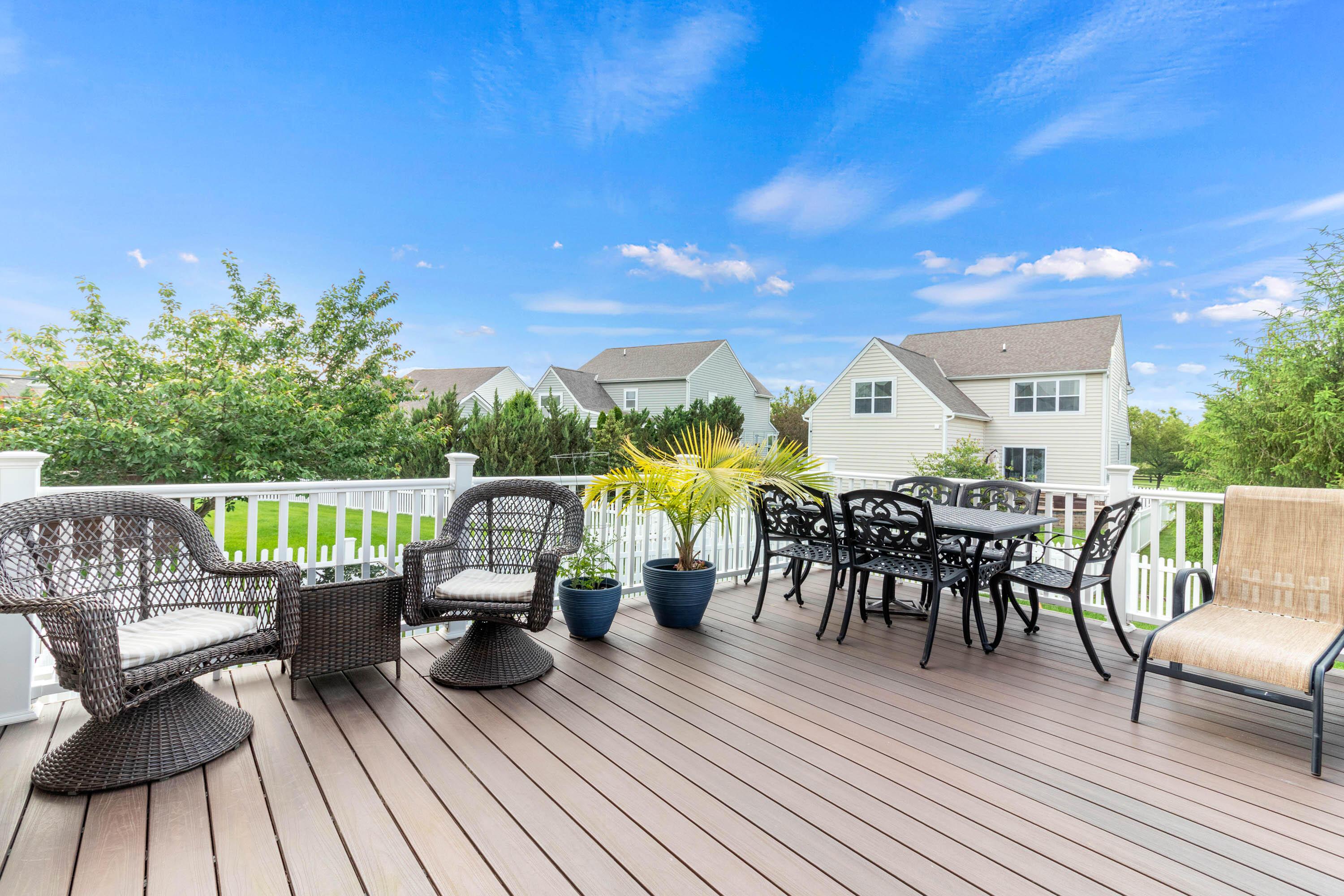 1356 Scotsman Drive, Grove City, Ohio image 4