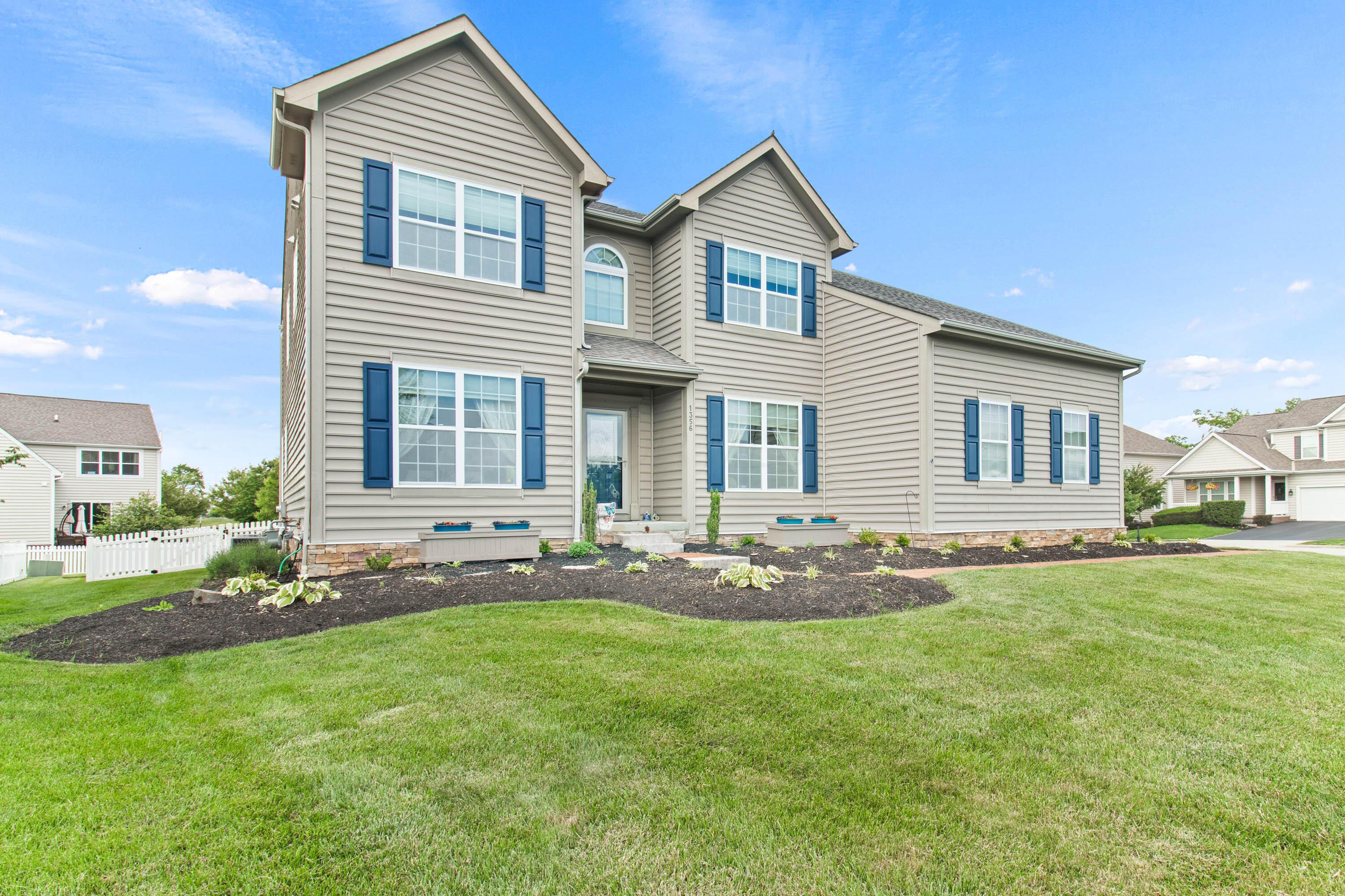1356 Scotsman Drive, Grove City, Ohio image 2