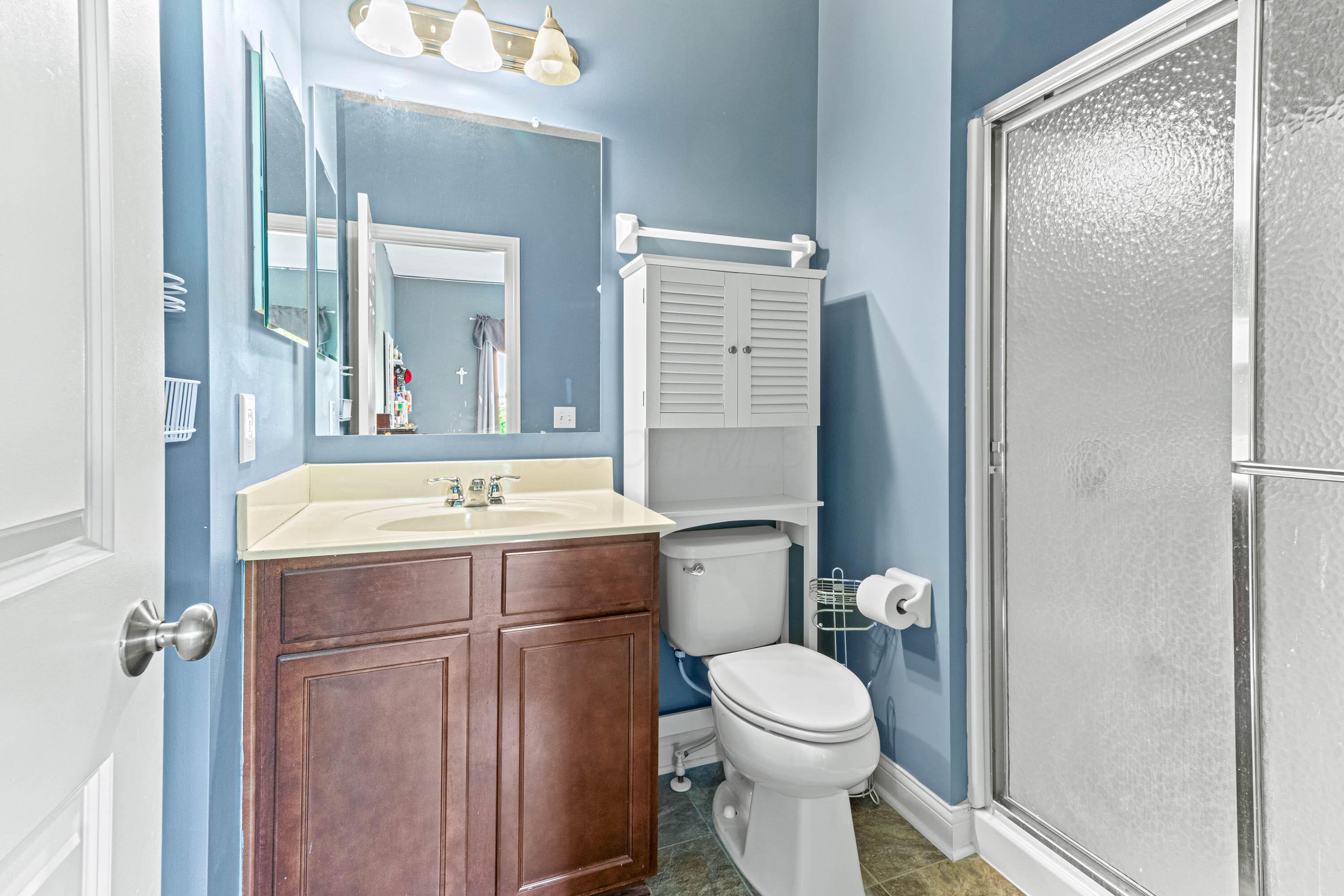 1356 Scotsman Drive, Grove City, Ohio image 28