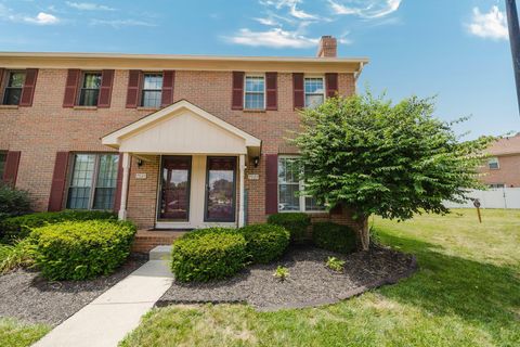 Photo of 7929 Verandah Court 51 #51, Powell, OH 43065 (MLS # 226025706)