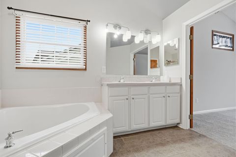 Tiny photo for 4554 Commons Park Drive, New Albany, OH 43054 (MLS # 226004599)