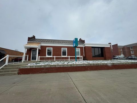 Photo of 130 W Main Street, Newark, OH 43055 (MLS # 226008679)