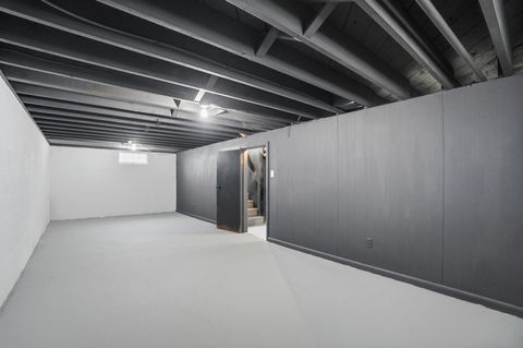 Tiny photo for 1915 Kenwood Avenue, Springfield, OH 45505 (MLS # 226000584)