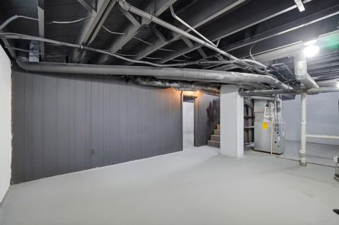 Tiny photo for 1915 Kenwood Avenue, Springfield, OH 45505 (MLS # 226000584)