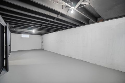 Tiny photo for 1915 Kenwood Avenue, Springfield, OH 45505 (MLS # 226000584)