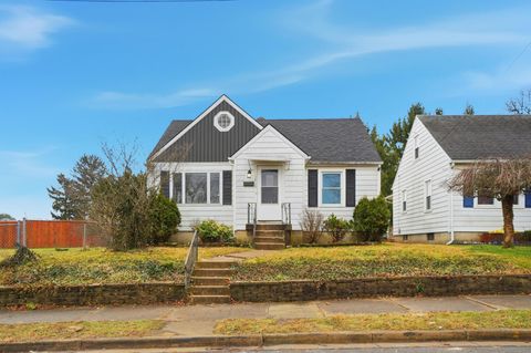 Tiny photo for 1915 Kenwood Avenue, Springfield, OH 45505 (MLS # 226000584)