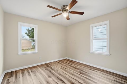 Tiny photo for 1915 Kenwood Avenue, Springfield, OH 45505 (MLS # 226000584)