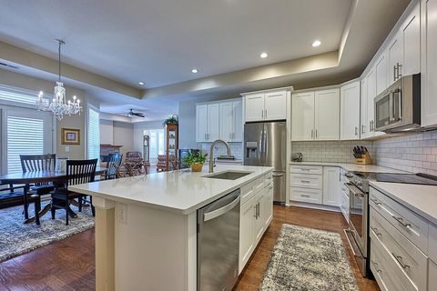 Tiny photo for 5412 Tathwell Drive 39 #39, New Albany, OH 43054 (MLS # 226004180)