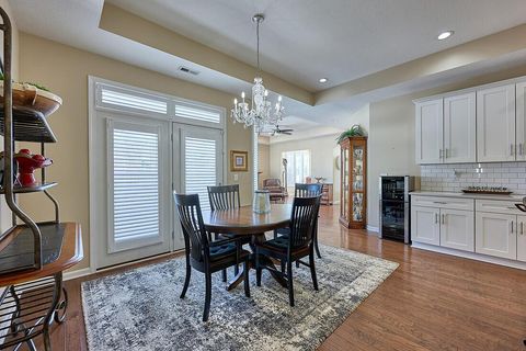 Tiny photo for 5412 Tathwell Drive 39 #39, New Albany, OH 43054 (MLS # 226004180)